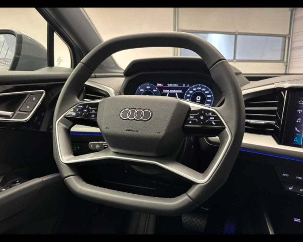 Audi Q4 Sportback nuova a Bologna (13)