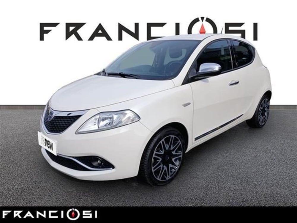 Lancia Ypsilon usata a Modena