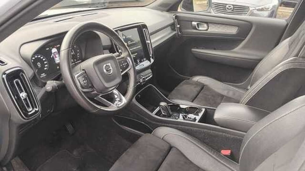 Volvo XC40 usata a Milano (11)