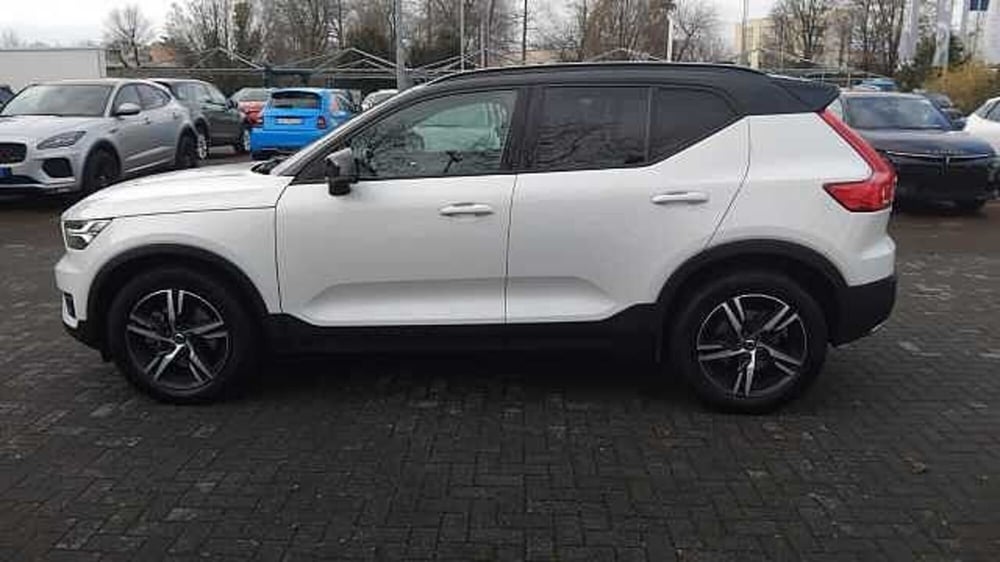 Volvo XC40 usata a Milano (2)