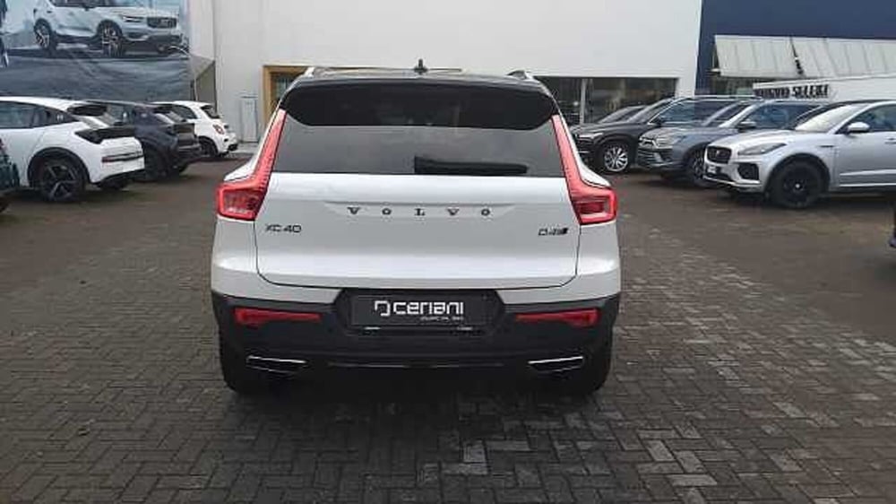 Volvo XC40 usata a Milano (4)