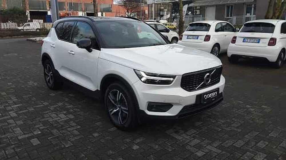 Volvo XC40 usata a Milano (7)