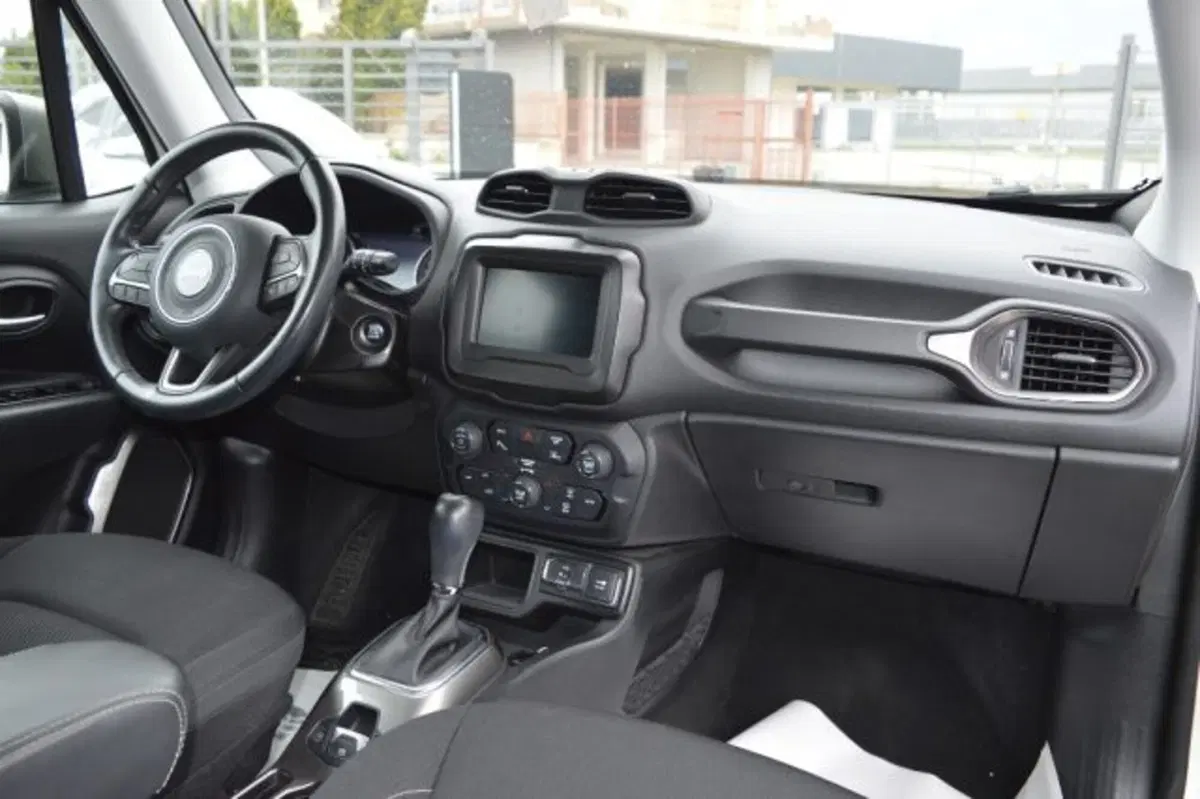 Jeep Renegade usata a Latina (9)