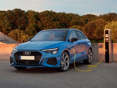 Audi A3 Sportback 40 TFSI e S tronic Business Advanced del 2021 usata a Capaccio