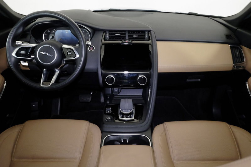 Jaguar E-Pace usata a Torino (4)