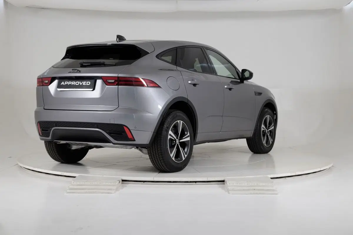 Jaguar E-Pace usata a Torino (2)