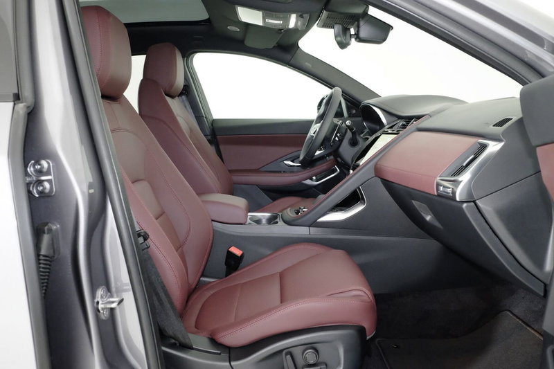 Jaguar E-Pace usata a Torino (3)