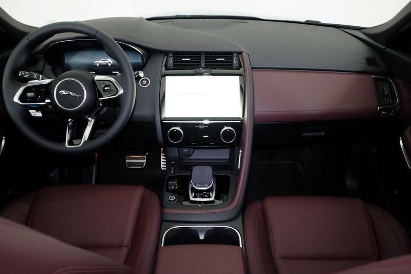 Jaguar E-Pace usata a Torino (4)