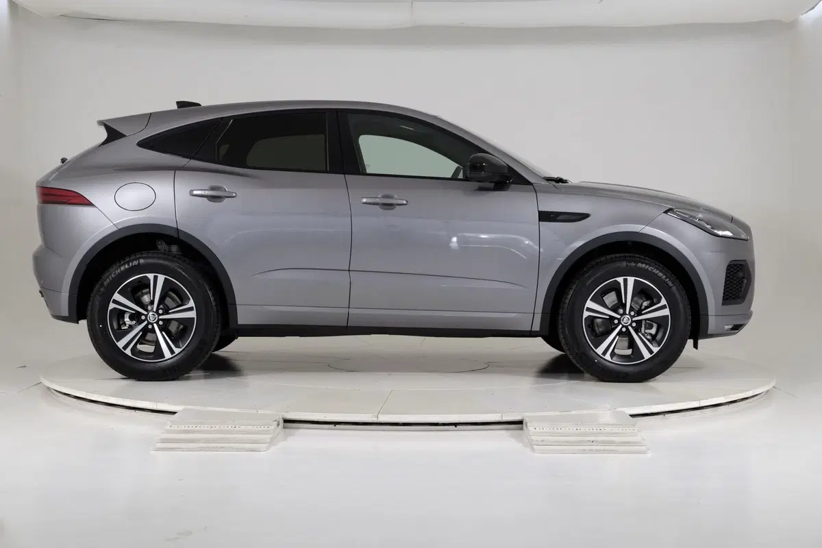Jaguar E-Pace usata a Torino (6)