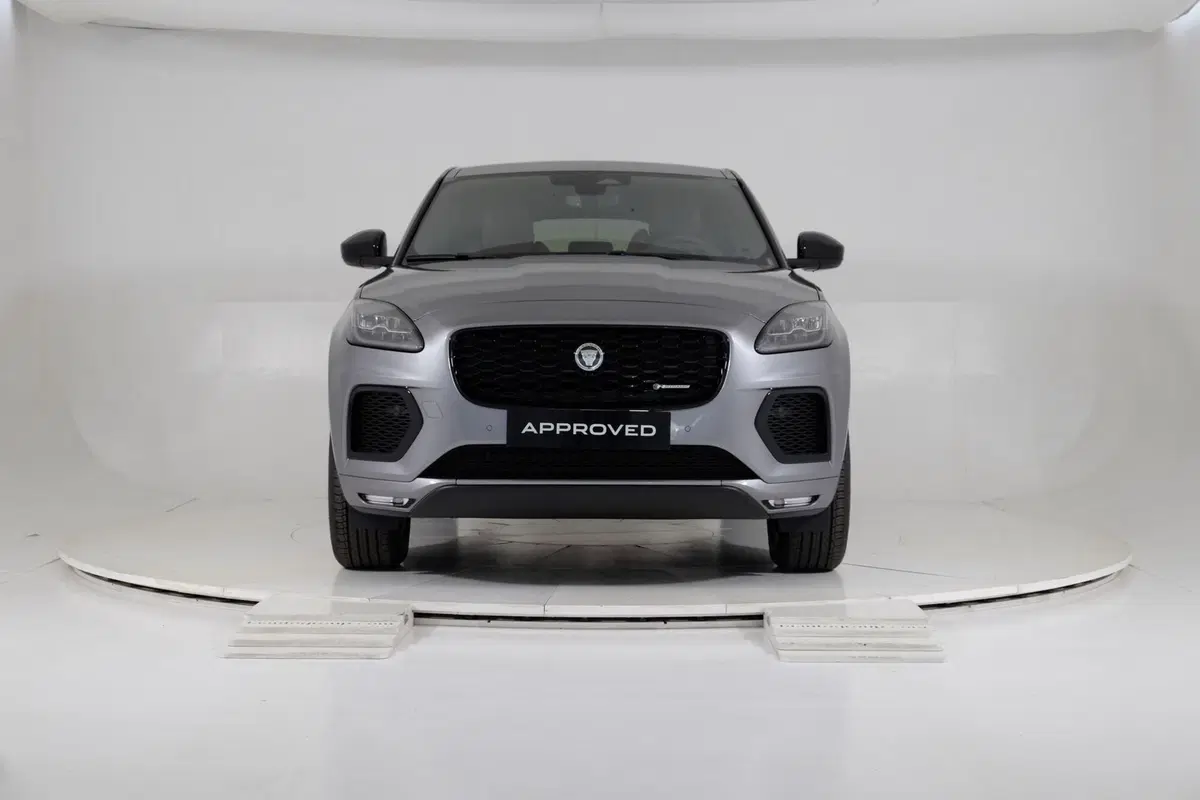 Jaguar E-Pace usata a Torino (8)