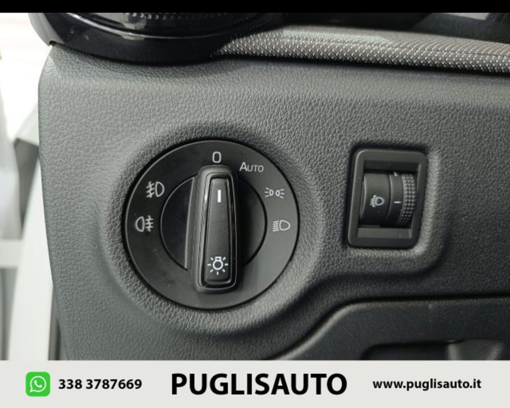 Skoda Fabia usata a Catania (19)