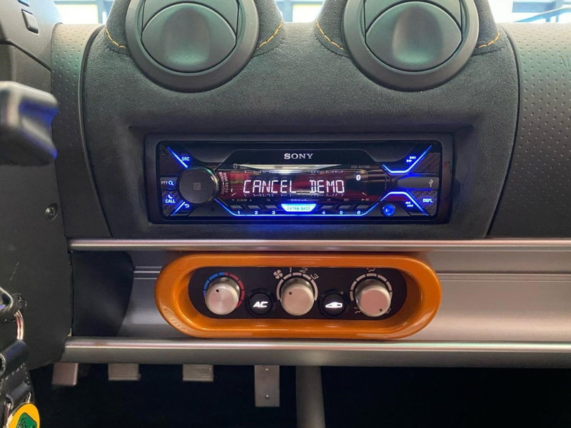 Lotus Elise usata a Bari (16)