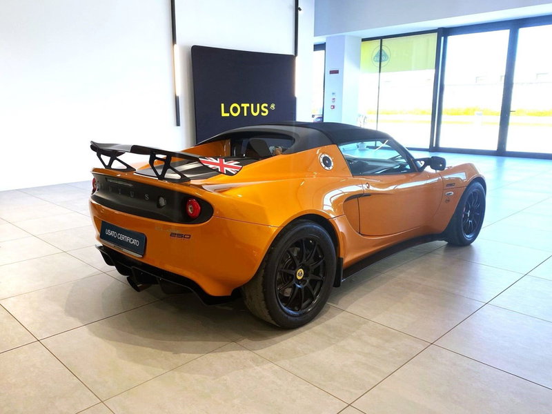 Lotus Elise usata a Bari (2)