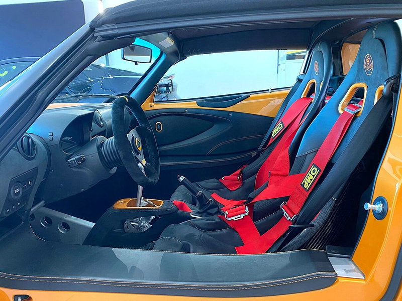 Lotus Elise usata a Bari (9)