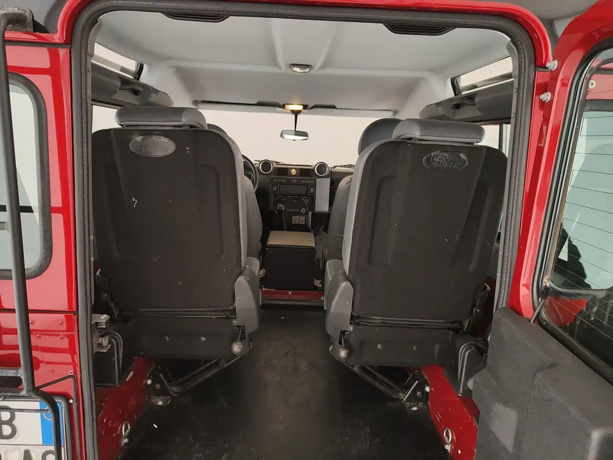 Land Rover Defender usata a Caserta (10)