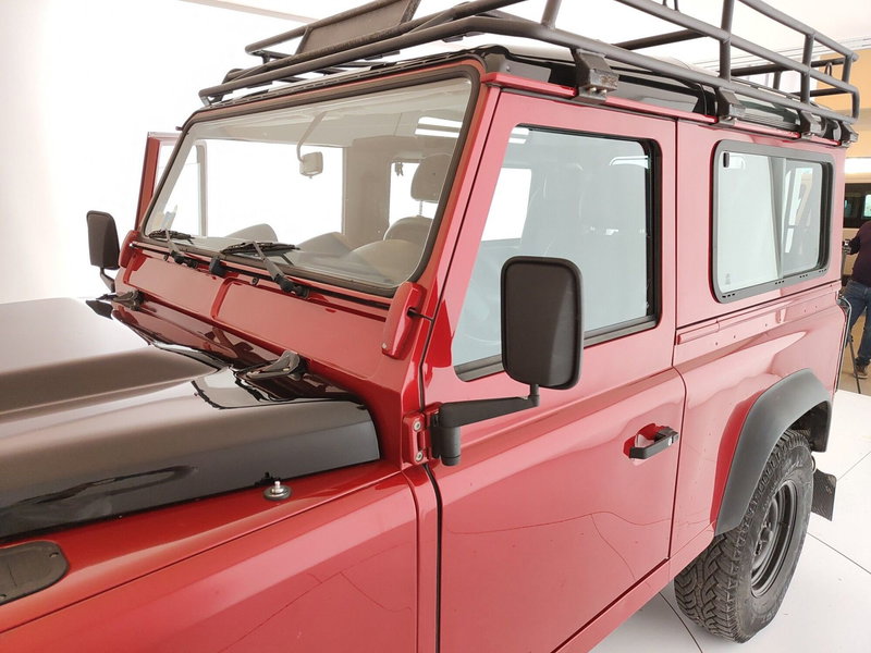 Land Rover Defender usata a Caserta (14)