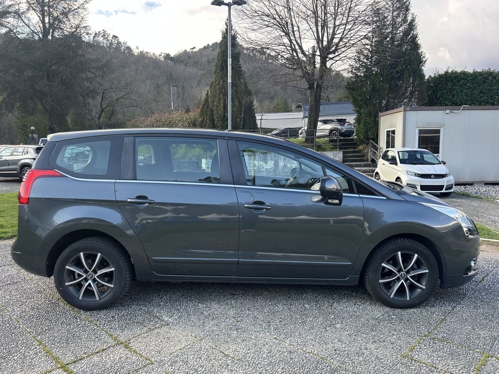 Peugeot 5008 usata a La Spezia (8)