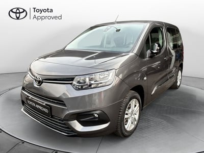 Toyota Proace City Verso City Verso 1.5D 130 CV S&amp;S Short D Lounge  del 2022 usata a Curno