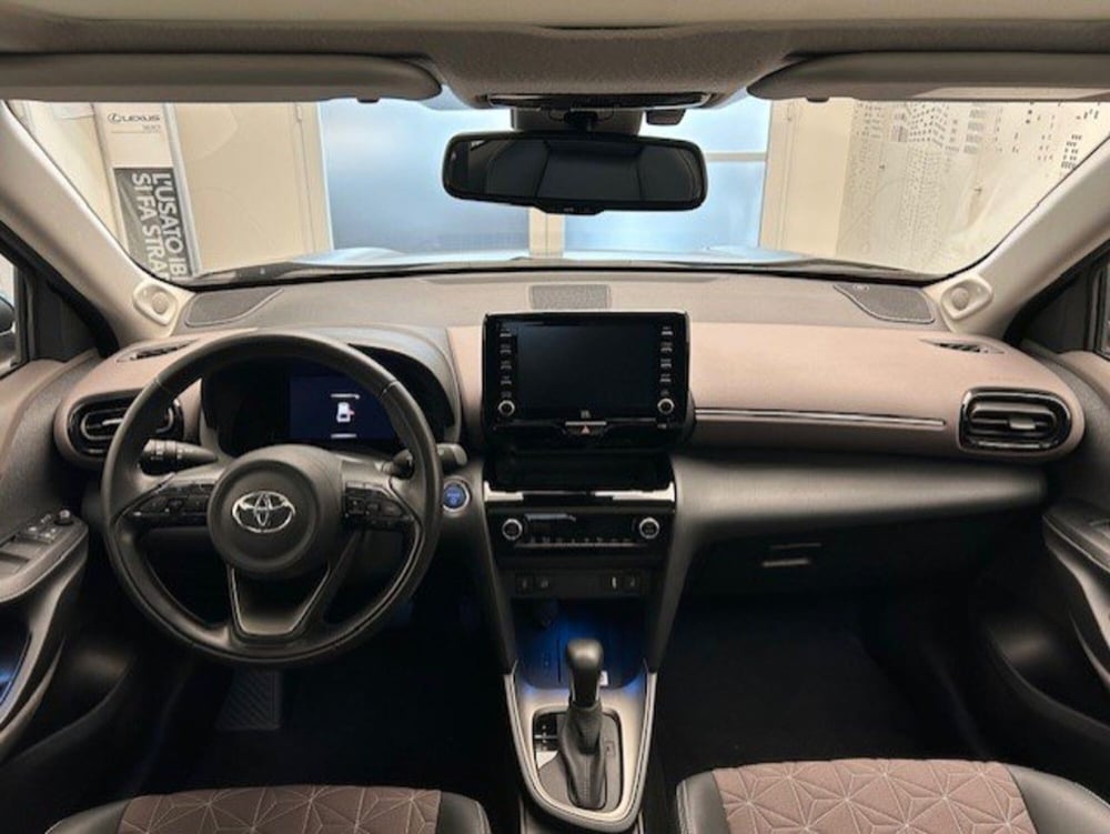 Toyota Yaris Cross nuova a Bergamo (14)