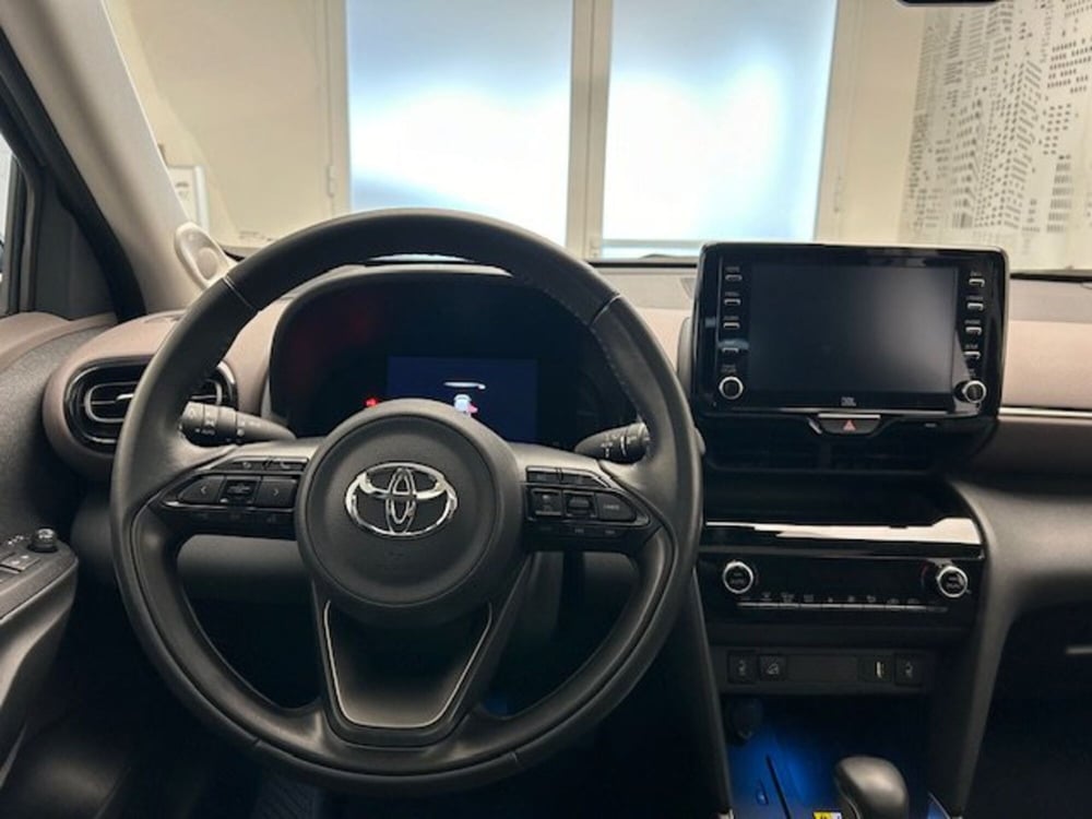 Toyota Yaris Cross nuova a Bergamo (15)