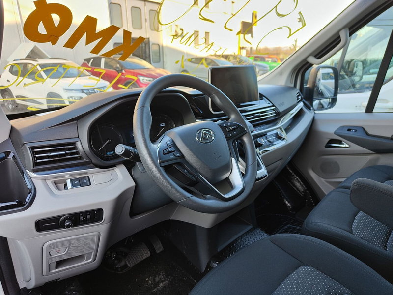 Maxus eDeliver9 Furgone nuova a Torino (12)