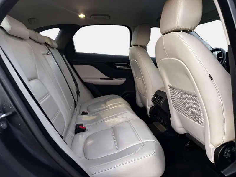 Jaguar F-Pace usata a Siena (5)