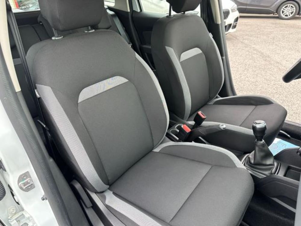 Dacia Duster usata a Pordenone (16)