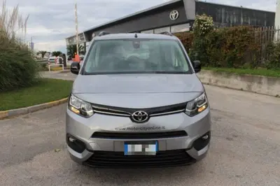 Toyota Proace City Verso Electric City Verso Electric 50kWh L1 Short D Executive del 2023 usata a Roma