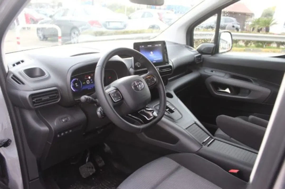Toyota Proace City Verso Electric usata a Roma (12)