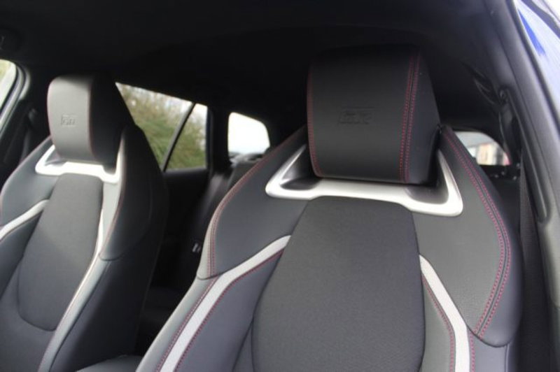 Toyota Corolla Touring Sports usata a Roma (14)