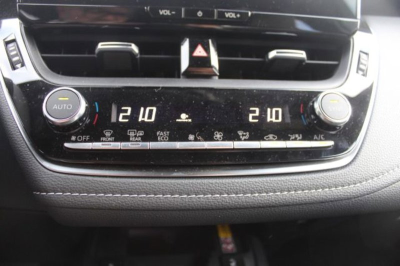 Toyota Corolla Touring Sports usata a Roma (20)