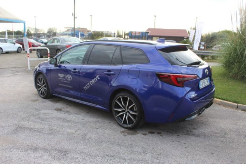 Toyota Corolla Touring Sports usata a Roma (4)