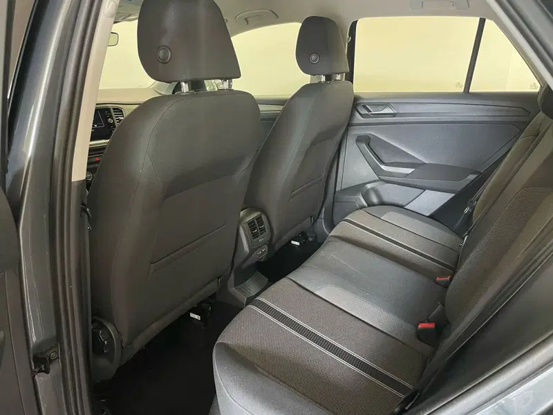 Volkswagen T-Roc usata a L'Aquila (11)