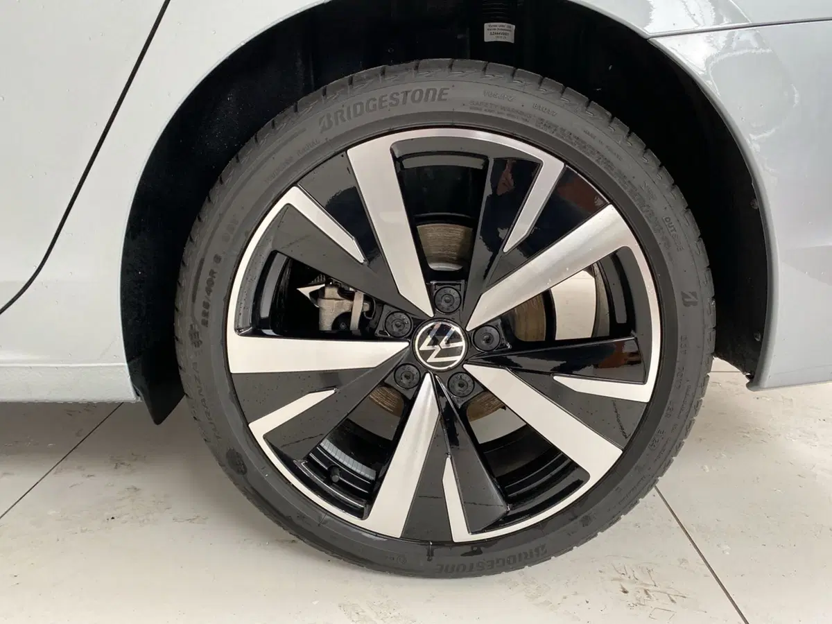 Volkswagen Golf Variant nuova a Lodi (11)