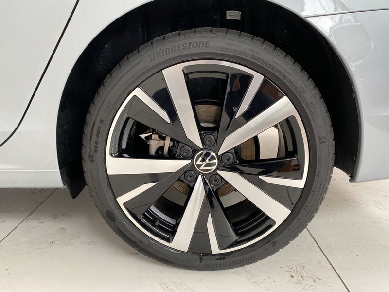 Volkswagen Golf Variant nuova a Lodi (11)