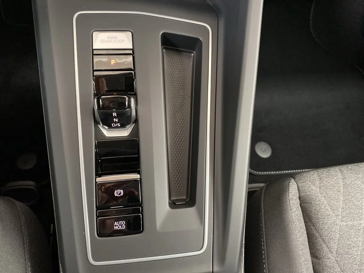 Volkswagen Golf Variant nuova a Lodi (12)