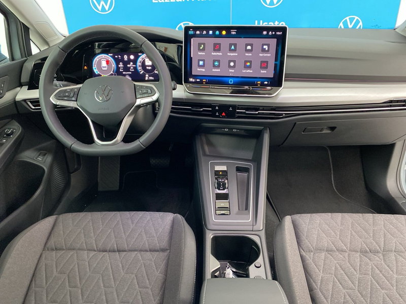 Volkswagen Golf Variant nuova a Lodi (8)