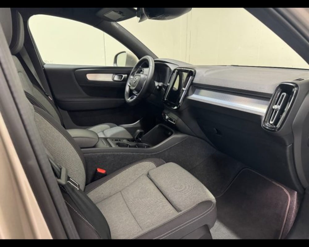 Volvo XC40 usata a Treviso (3)