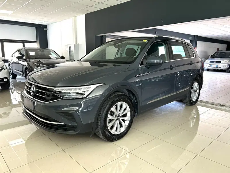 Volkswagen Tiguan usata a Ferrara
