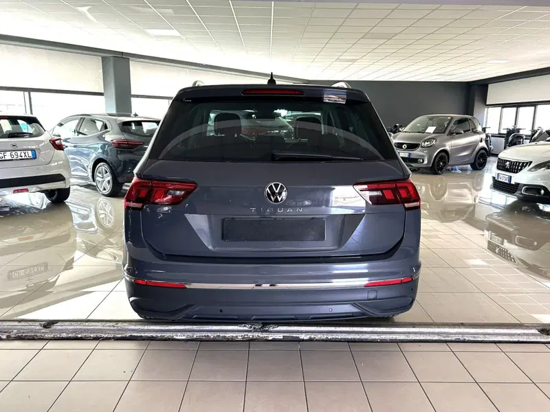 Volkswagen Tiguan usata a Ferrara (5)