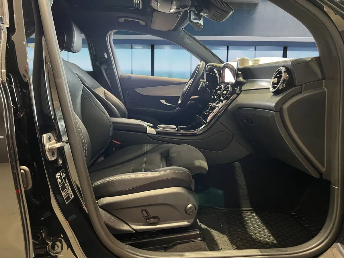 Mercedes-Benz GLC Coupé usata a Cosenza (18)