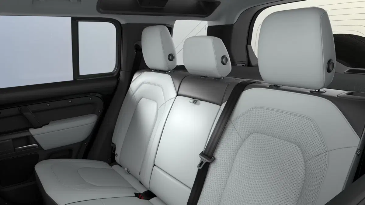 Land Rover Defender nuova a Perugia (7)