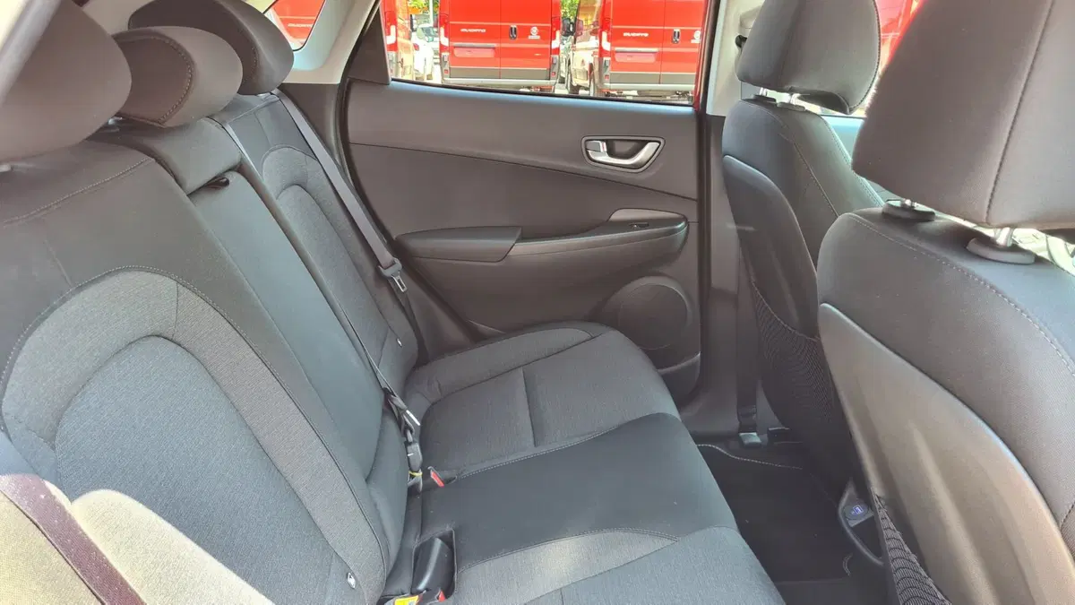 Hyundai Kona usata a Chieti (12)