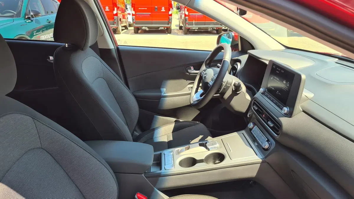 Hyundai Kona usata a Chieti (14)