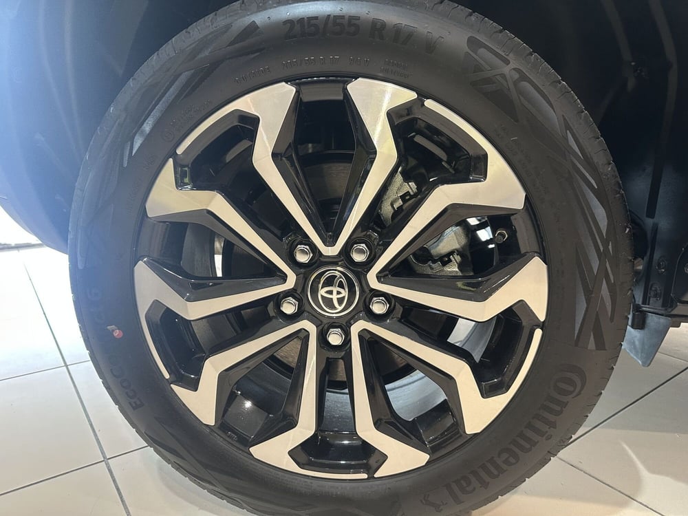 Toyota Yaris Cross nuova a Milano (10)