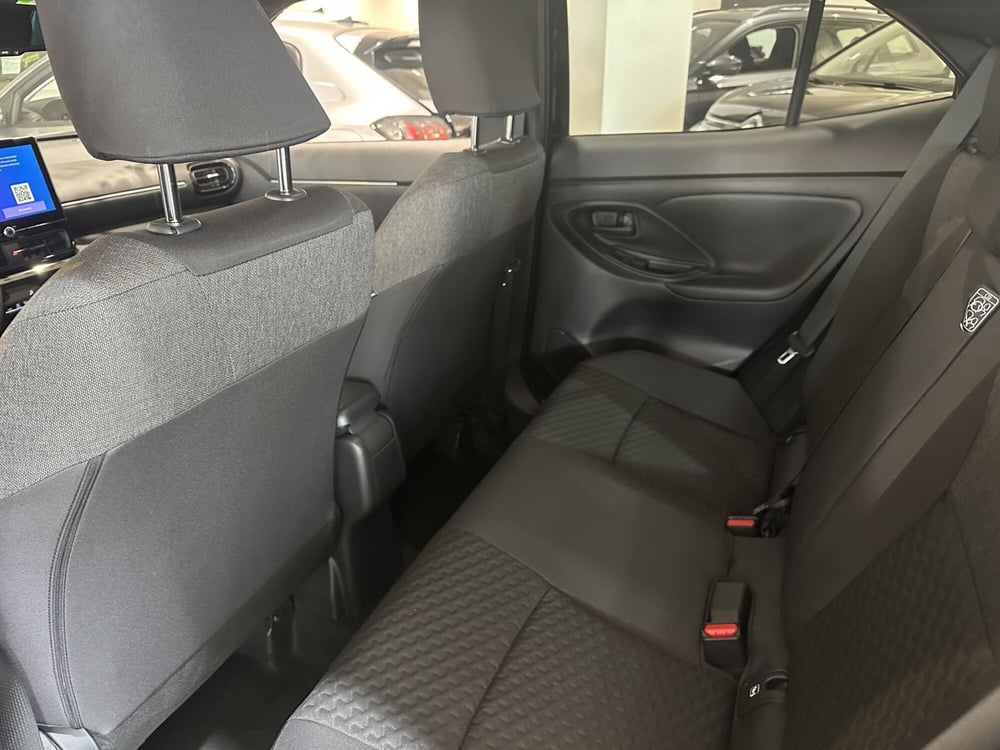 Toyota Yaris Cross nuova a Milano (11)