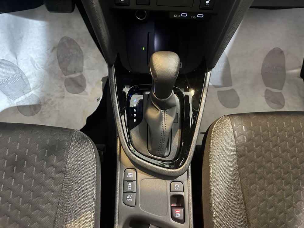 Toyota Yaris Cross nuova a Milano (20)