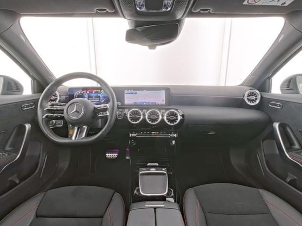 Mercedes-Benz Classe A usata a Milano (9)