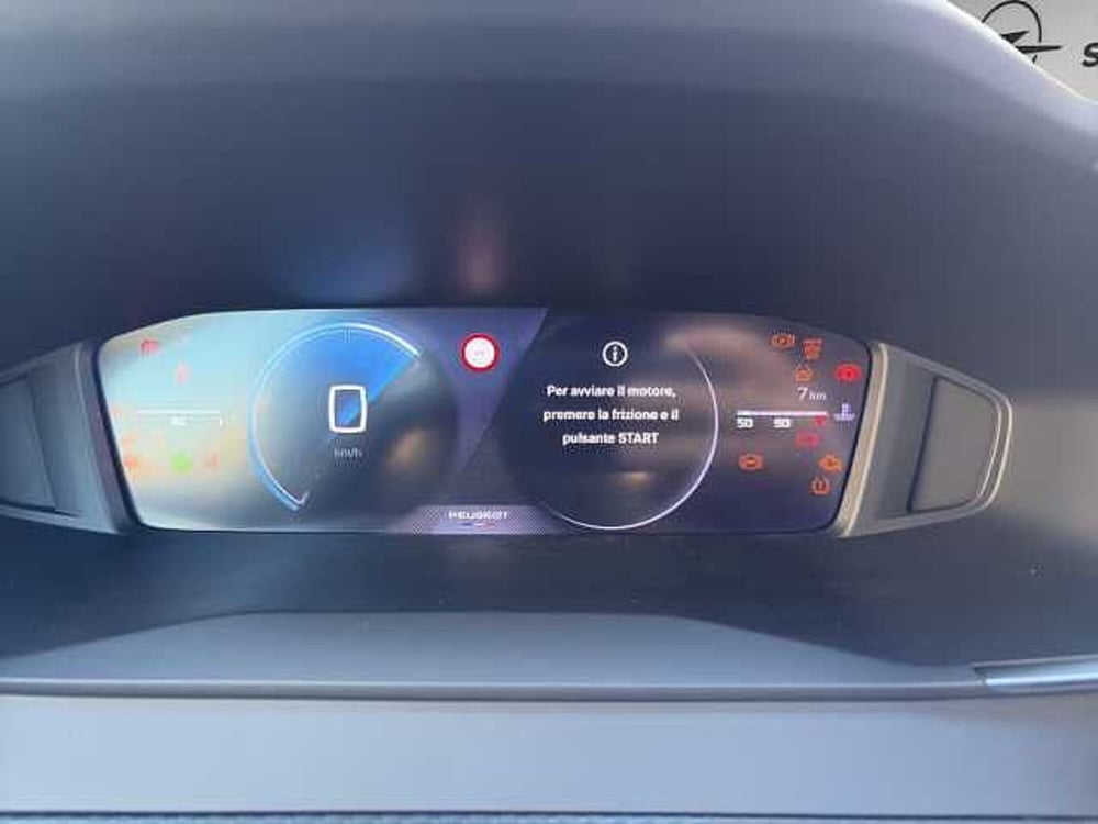 Peugeot 2008 nuova a Vibo Valentia (12)