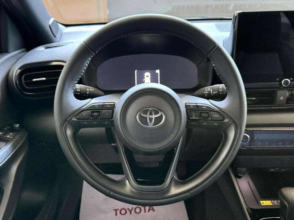 Toyota Yaris Cross nuova a Monza e Brianza (7)
